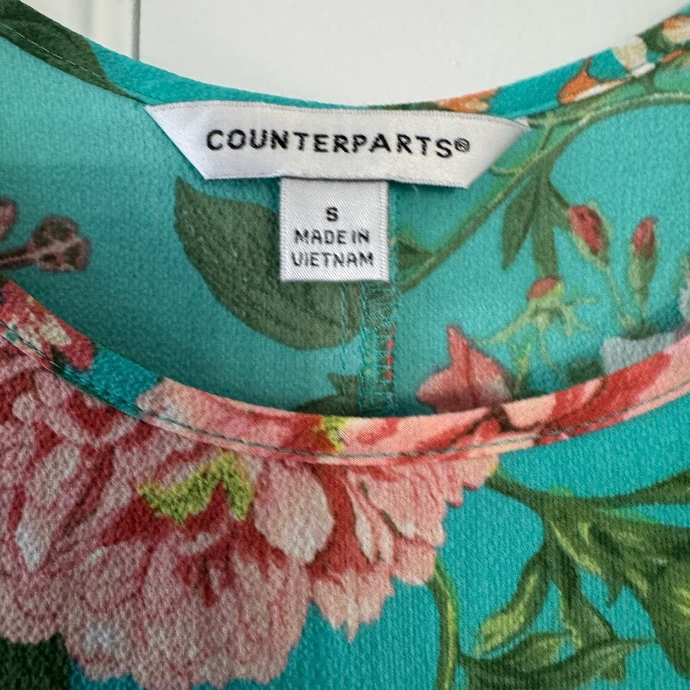Beautiful Teal Floral Ruffle-Sleeve Blouse - Picture 3 of 4